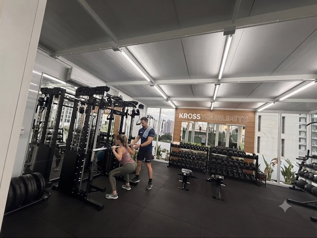 Personal training session in the KROSS PARK indoor studio